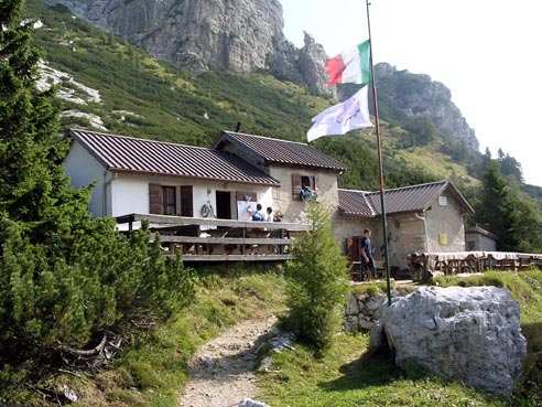 Rifugio SOMMARIVA al Pramperet